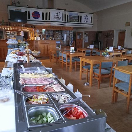 Buseranda - Depandance Hotelu U Zeleneho Stromu Decin Exterior photo