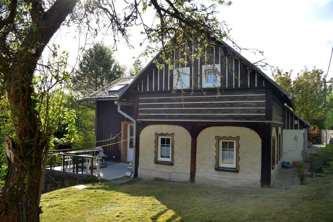 Buseranda - Depandance Hotelu U Zeleneho Stromu Decin Exterior photo